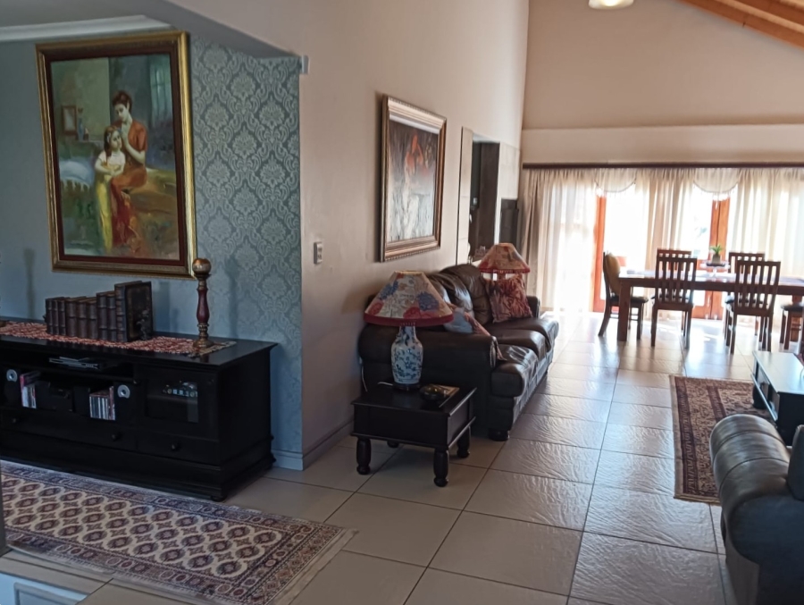 4 Bedroom Property for Sale in Fairway Heights Western Cape